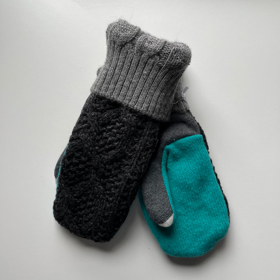 Turquoise & Grey Mittens