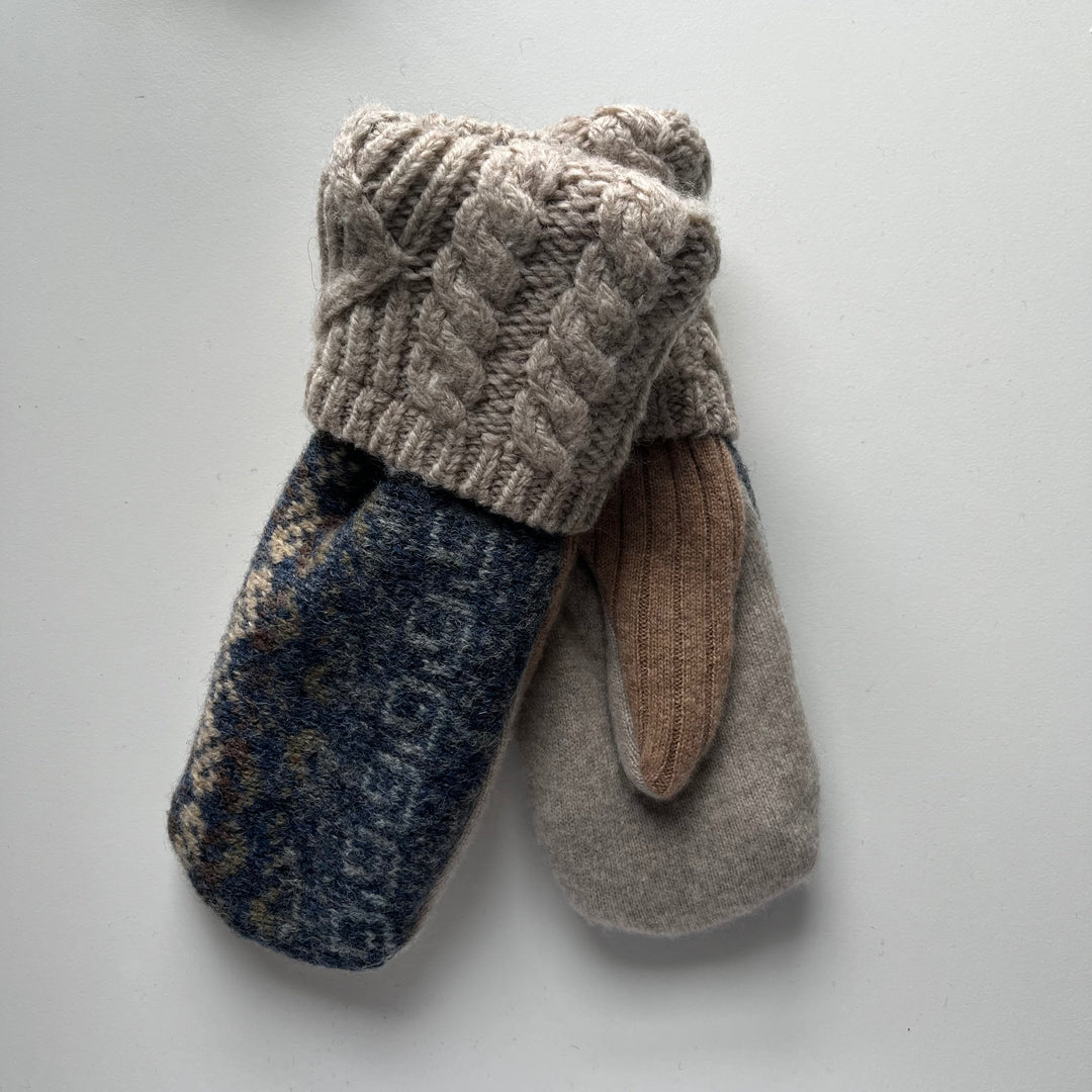 Blue & Cream Mittens