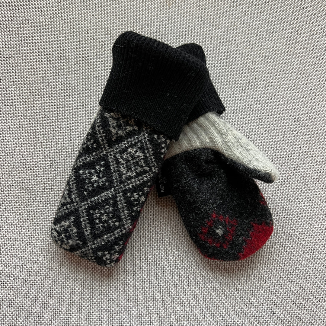 Kids Mittens Small - Black, Cream & Red 239