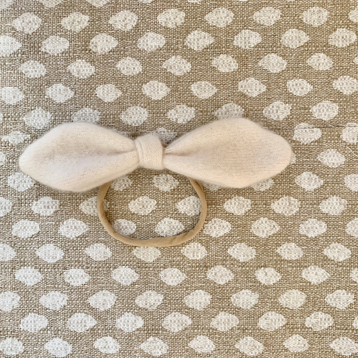  Cashmere Hair Bow/Tie Winter White