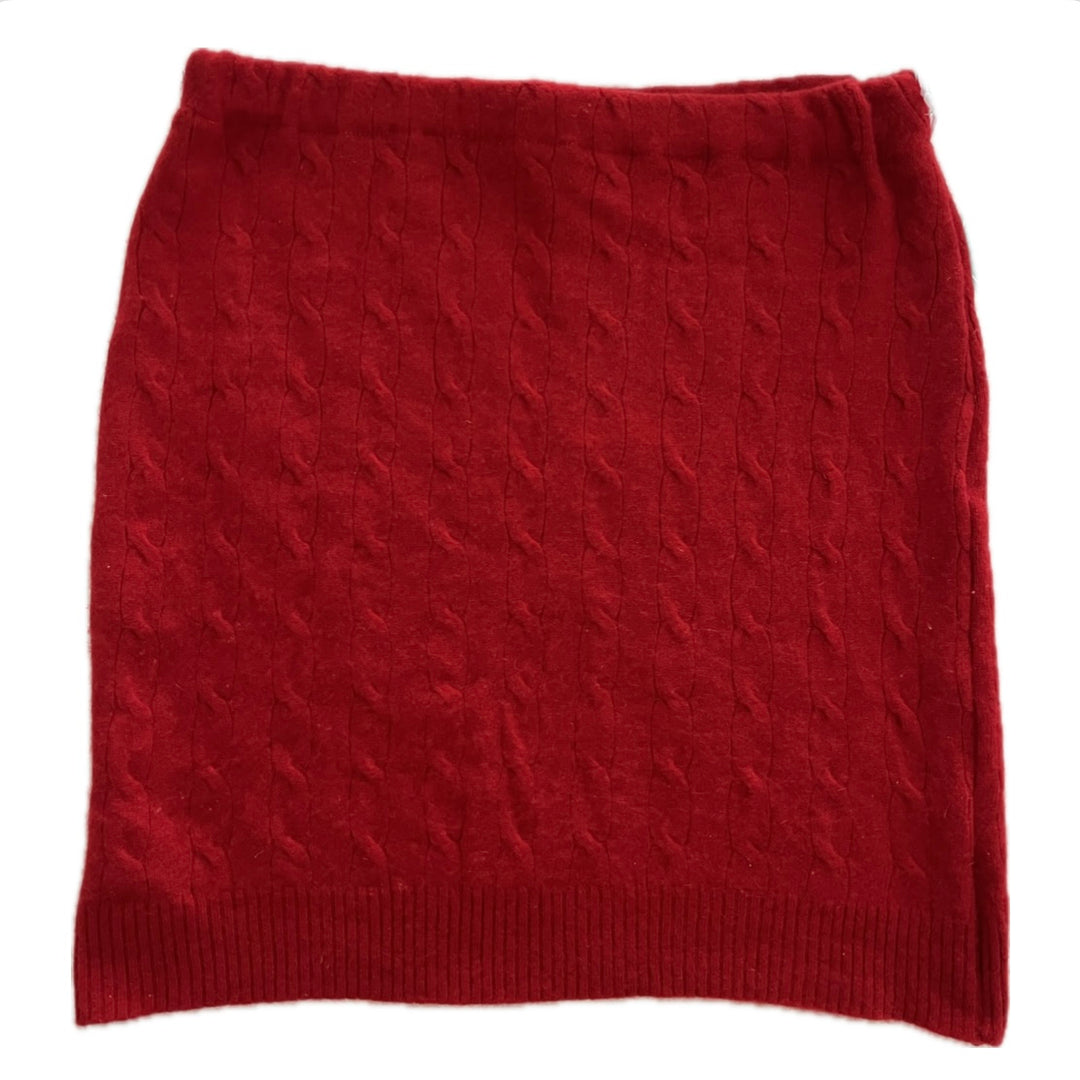 Small Bun Warmer Skirt - Cherry Red Cable Knit - 215