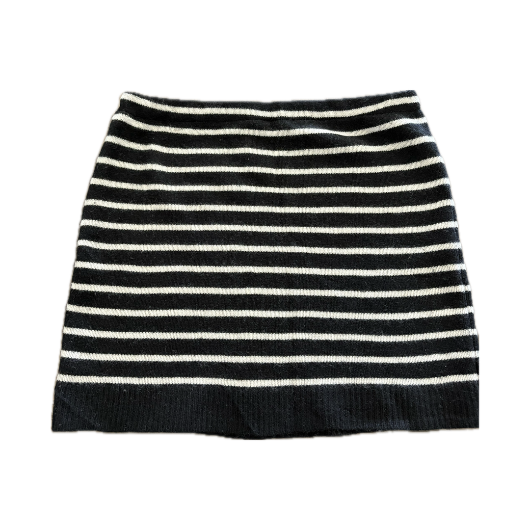 X-Large Bun Warmer Skirt - Black & White Stripe - 292