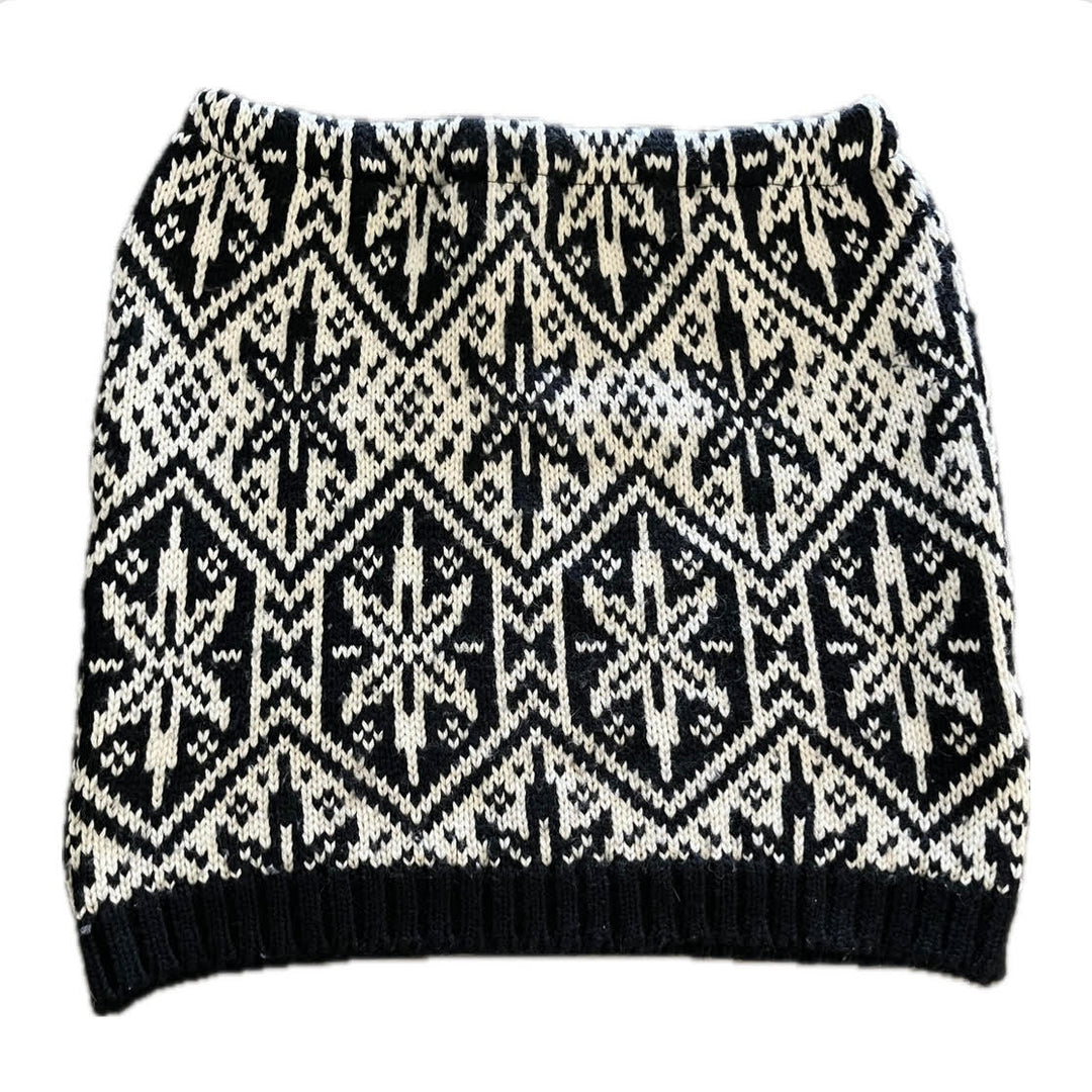 Medium Bun Warmer Skirt - Black & White Nordic