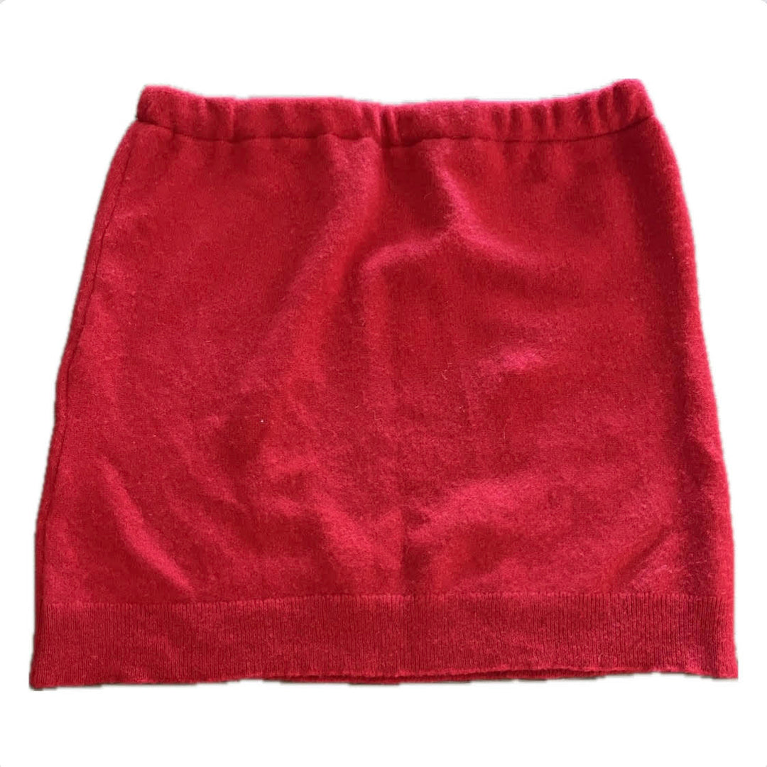 Medium Bun Warmer Skirt - Cherry Red Cashmere