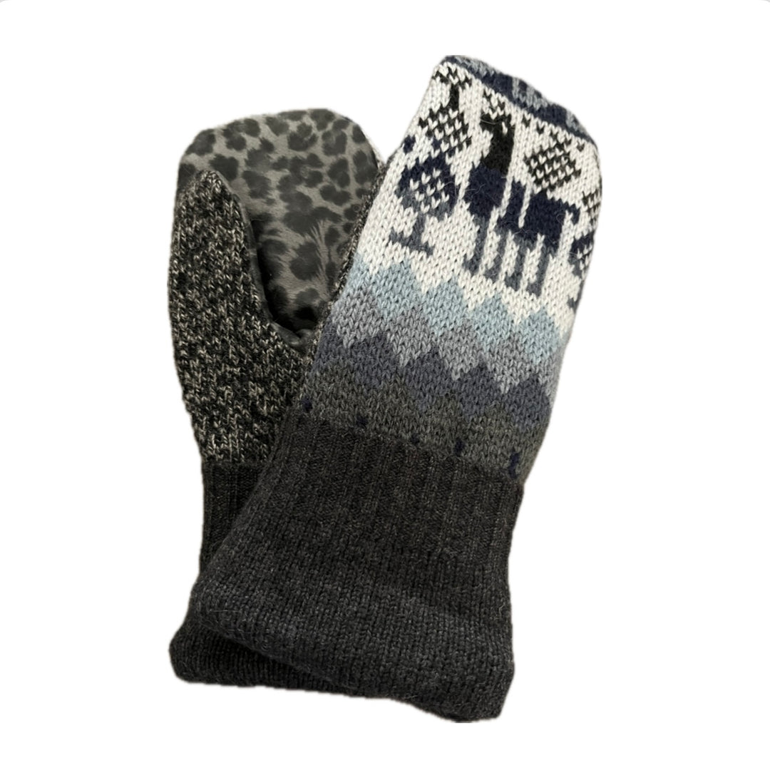 Women's Driving Mittens - Nordic with Cheetah Print Micro-Suede Palm