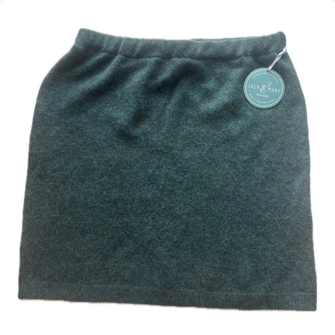 Small Bluish Green Bun Warmer Skirt