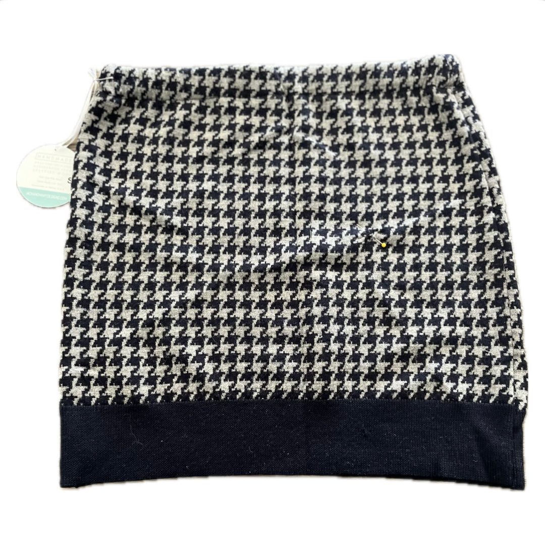 Small Bun Warmer Skirt - Crows Feet Pattern Small Stitching Repair