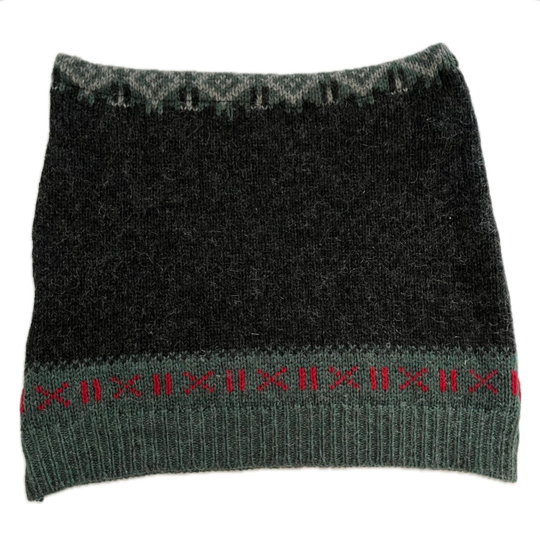 Medium Bun Warmer Skirt - Charcoal with Green & Red Pattern - 223