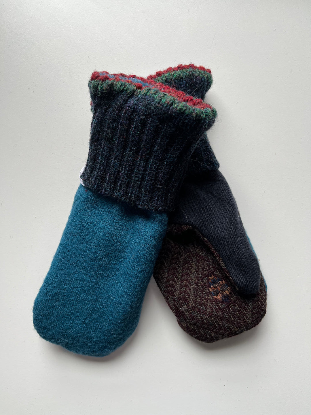 Blue, Turquoise & Red Pattern Mittens