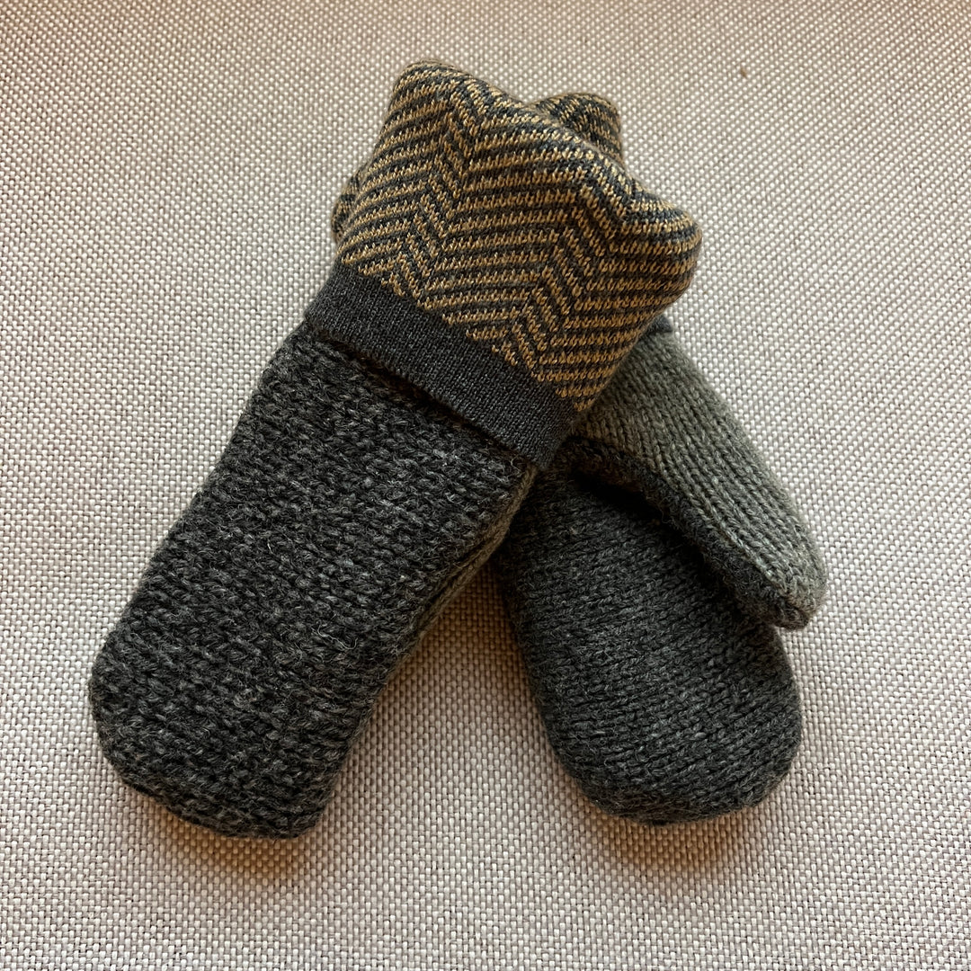 Kids Mittens Small - Shades of Grey  249