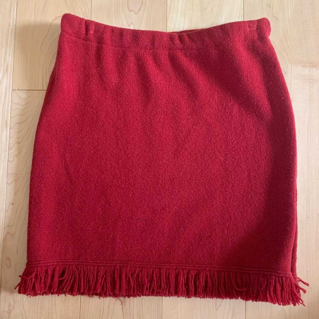 Bun Warmer Skirt, Rusty Red with Fringe, Size Small