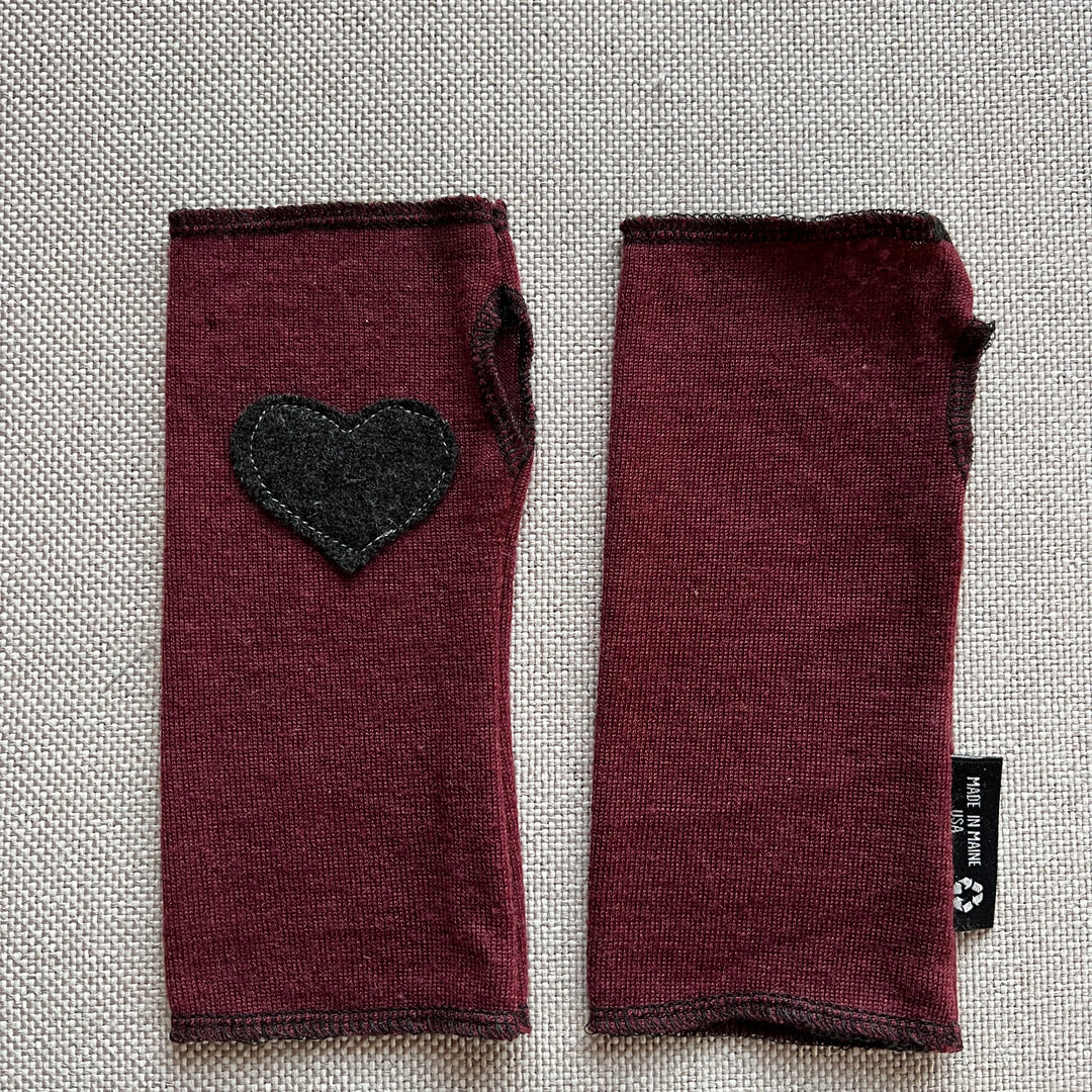 Fingerless Mittens Short, Maroon with Charcoal Heart